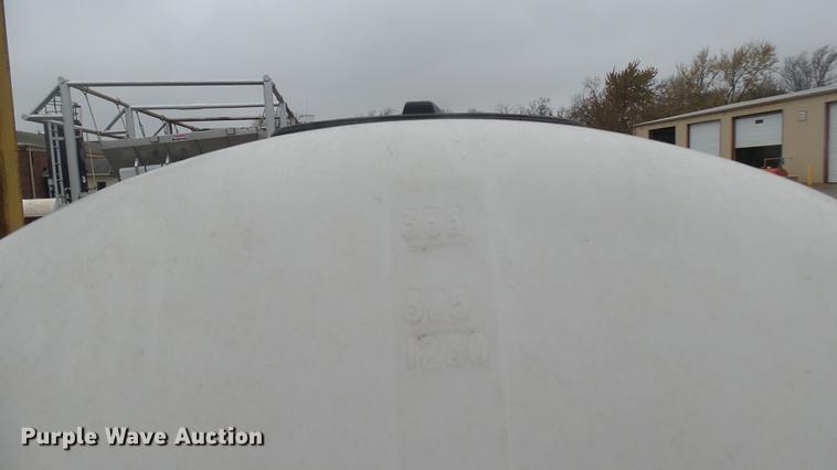 image for item ED9143 Hyster pneumatic roller