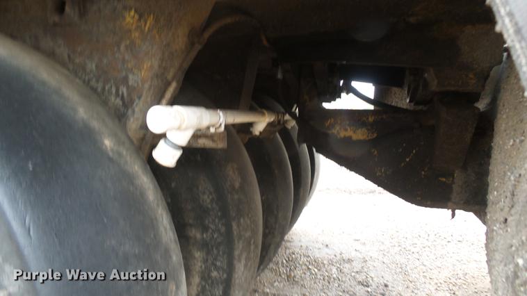 image for item ED9143 Hyster pneumatic roller