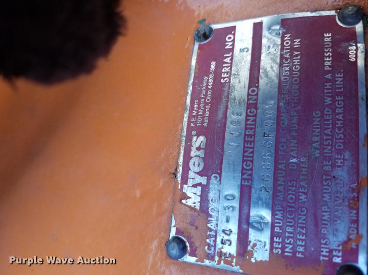 image for item EE9263 1996 Ford LNT8000 vacuum truck