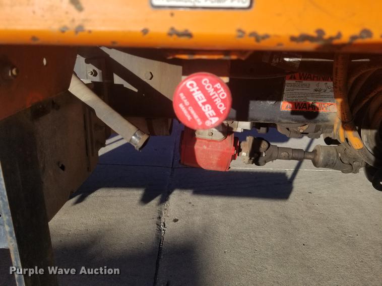 image for item EE9263 1996 Ford LNT8000 vacuum truck