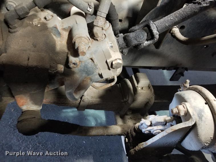 image for item EE9263 1996 Ford LNT8000 vacuum truck