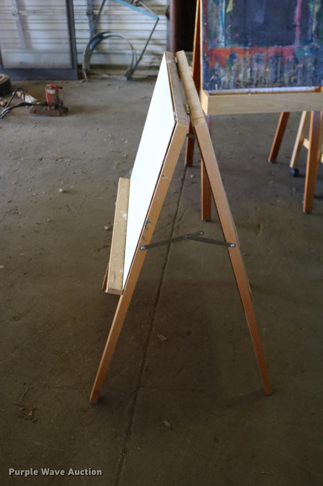 image for item EE9927 Furniture