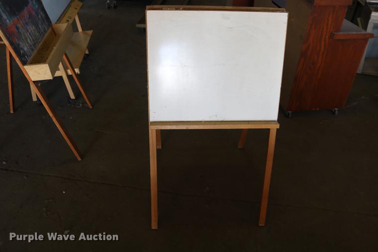 image for item EE9927 Furniture