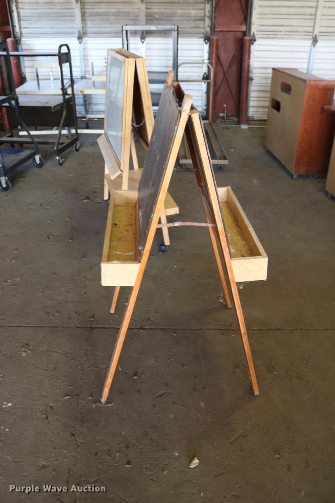 image for item EE9927 Furniture