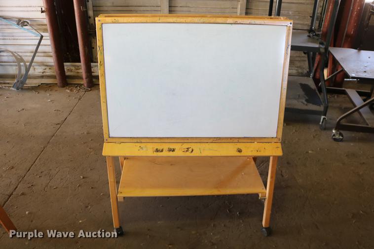 image for item EE9927 Furniture