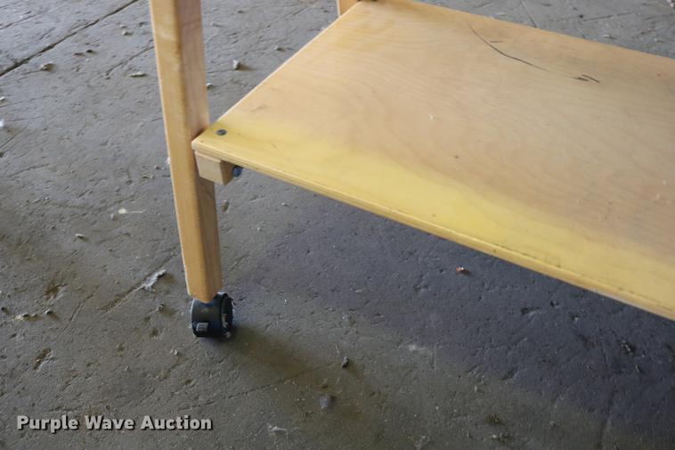 image for item EE9927 Furniture