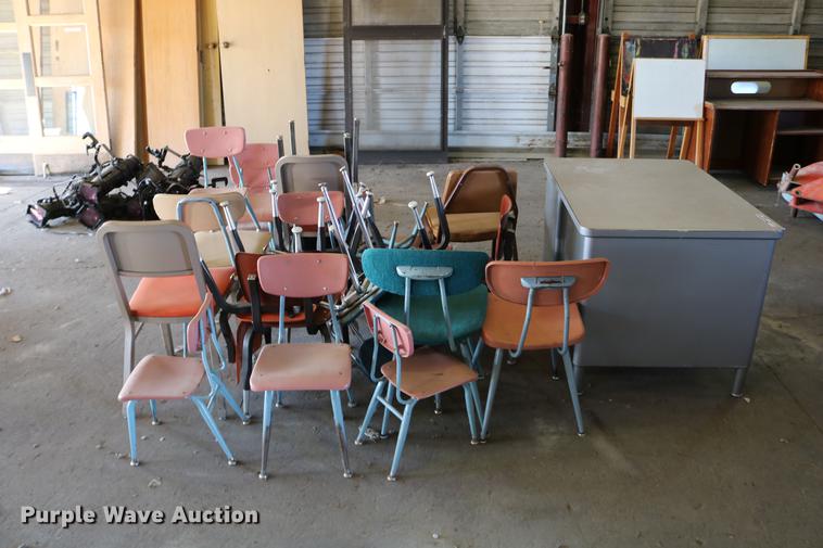 image for item EE9929 Furniture