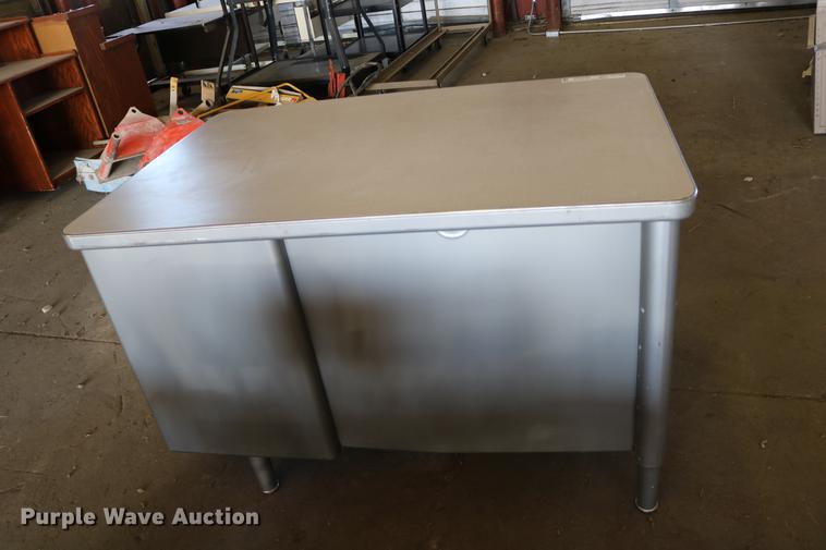 image for item EE9929 Furniture