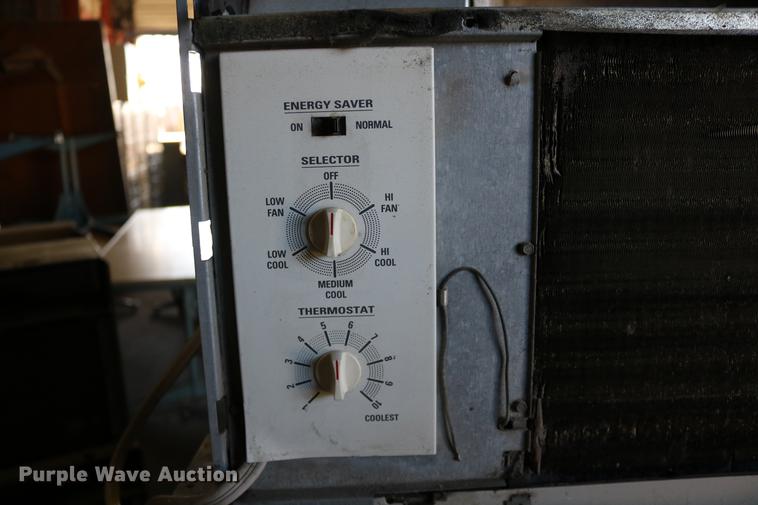 image for item EE9930 (14) GE window air conditioning units