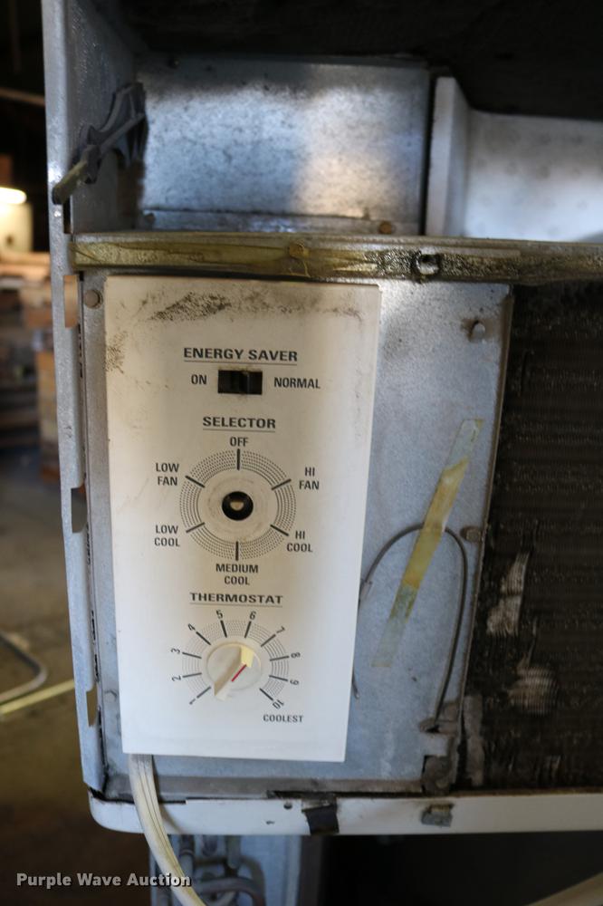 image for item EE9930 (14) GE window air conditioning units