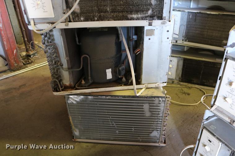 image for item EE9930 (14) GE window air conditioning units