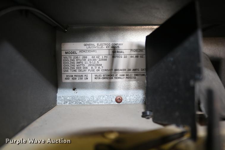 image for item EE9930 (14) GE window air conditioning units