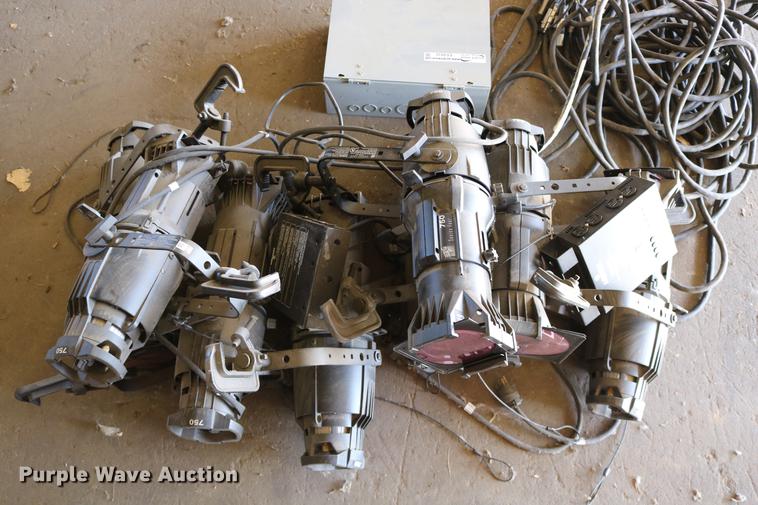 image for item EE9932 (8) stage spotlights