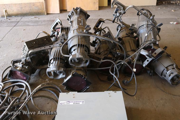 image for item EE9932 (8) stage spotlights