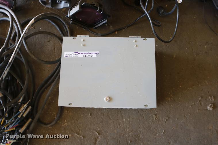 image for item EE9932 (8) stage spotlights