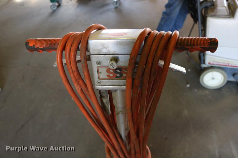 image for item EE9933 Tools