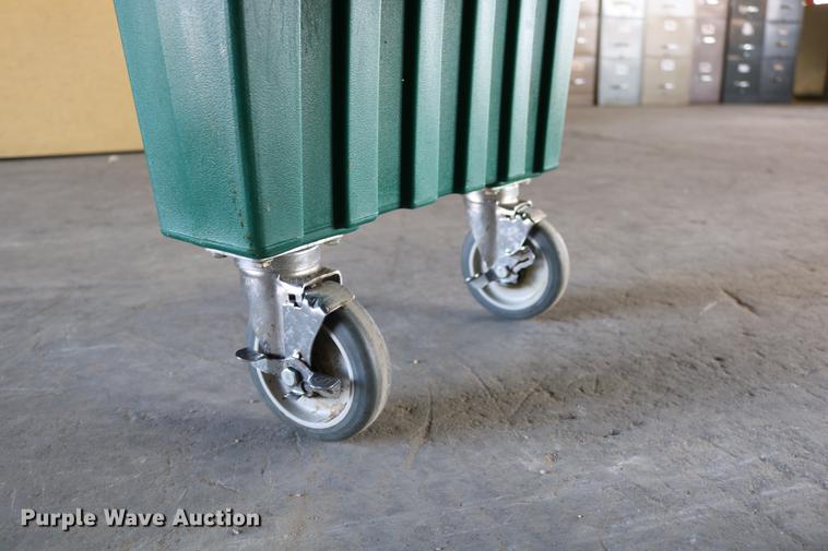 image for item EE9934 Cambro food bar