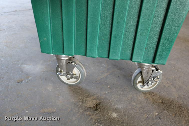 image for item EE9934 Cambro food bar