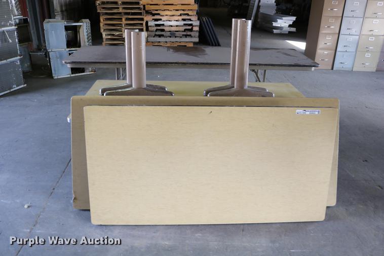 image for item EE9935 (4) tables