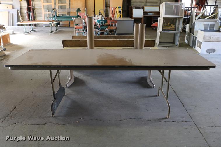 image for item EE9935 (4) tables