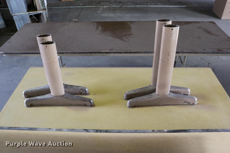 image for item EE9935 (4) tables