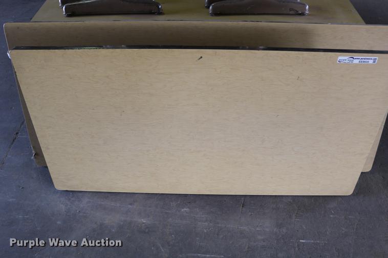 image for item EE9935 (4) tables