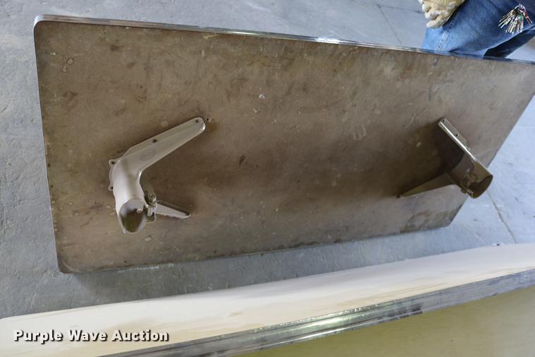 image for item EE9935 (4) tables