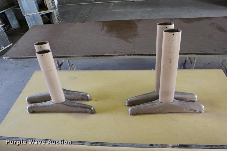 image for item EE9935 (4) tables