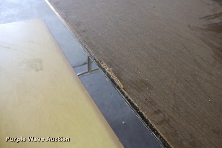 image for item EE9935 (4) tables