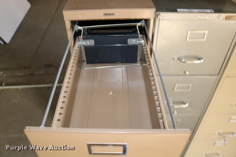 image for item EE9937 (7) filing cabinets