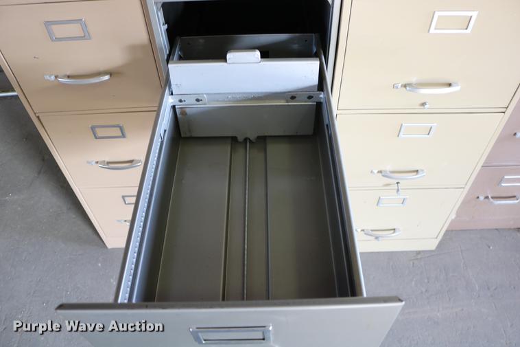 image for item EE9937 (7) filing cabinets