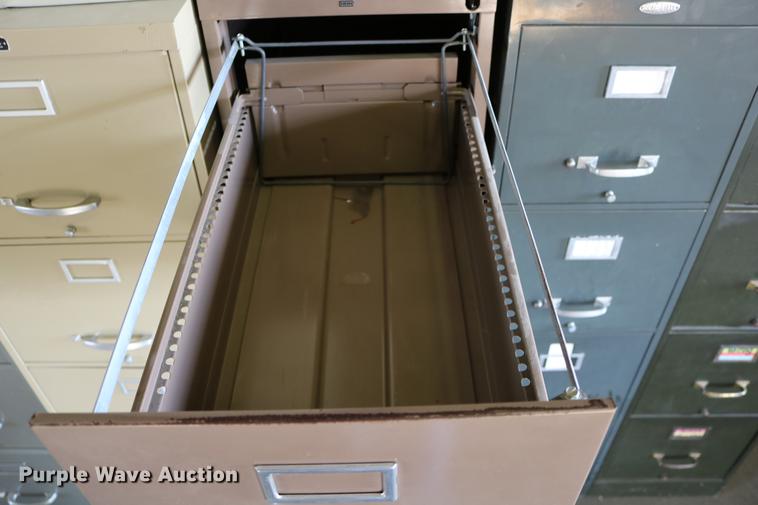 image for item EE9937 (7) filing cabinets