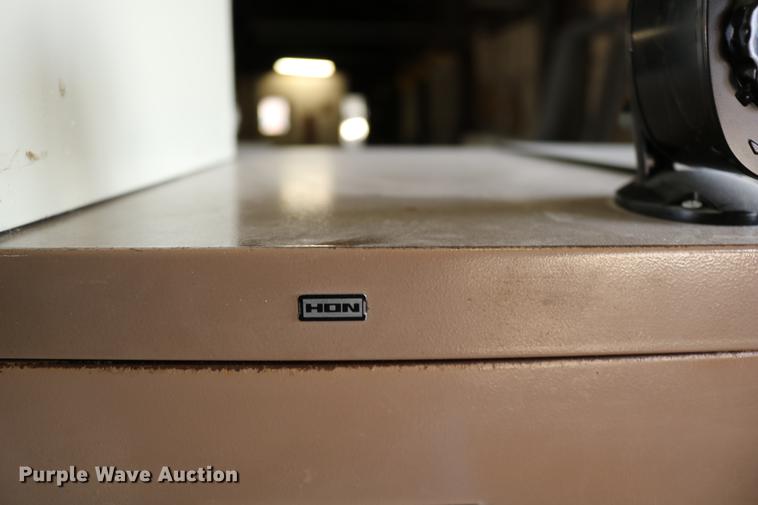 image for item EE9937 (7) filing cabinets