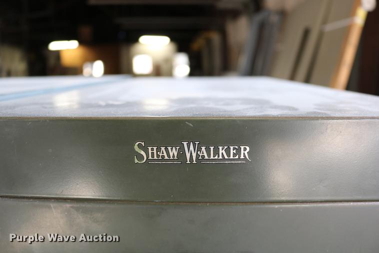 image for item EE9937 (7) filing cabinets