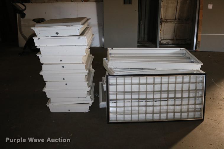 image for item EE9940 Building materials