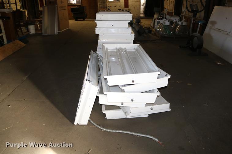 image for item EE9940 Building materials