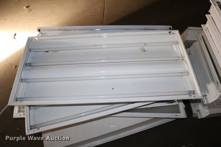 image for item EE9940 Building materials