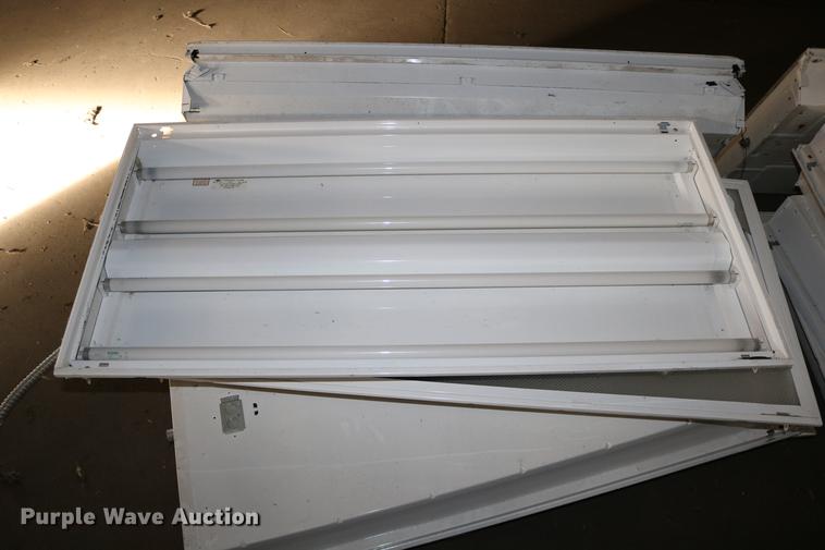 image for item EE9940 Building materials