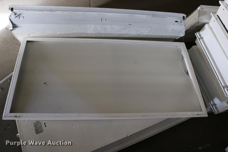 image for item EE9940 Building materials