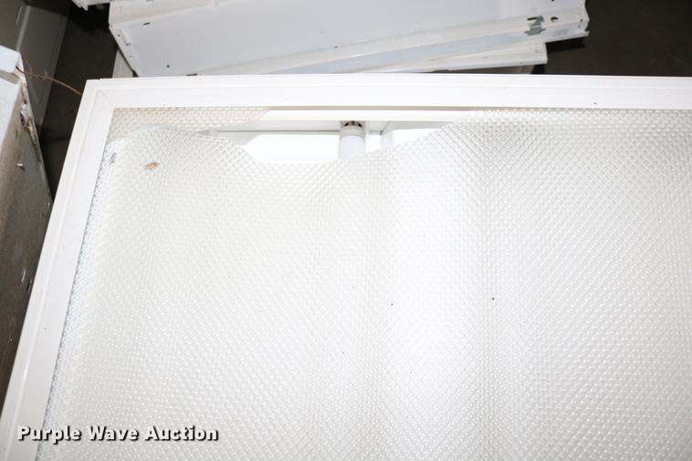 image for item EE9940 Building materials