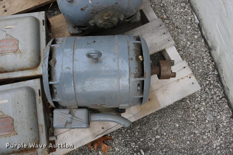 image for item EE9964 Tools