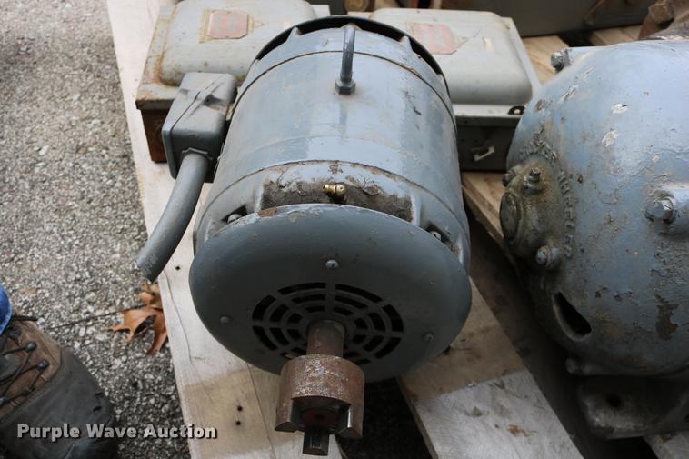 image for item EE9964 Tools