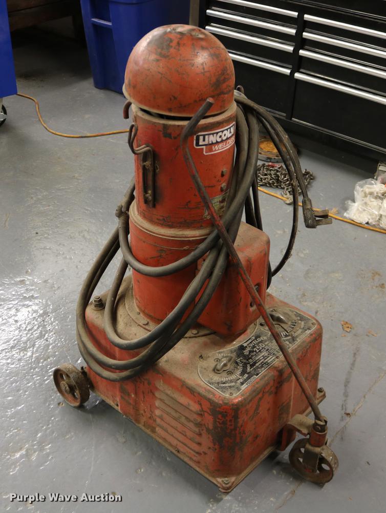image for item EE9968 Lincoln Lincwelder DC 250MK welder