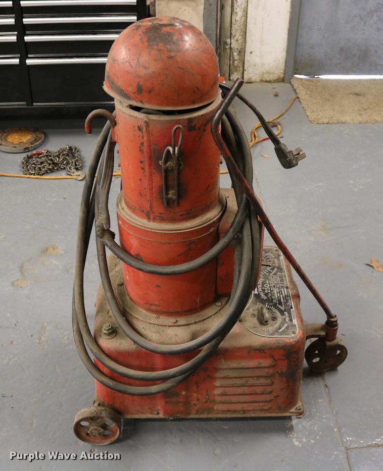 image for item EE9968 Lincoln Lincwelder DC 250MK welder