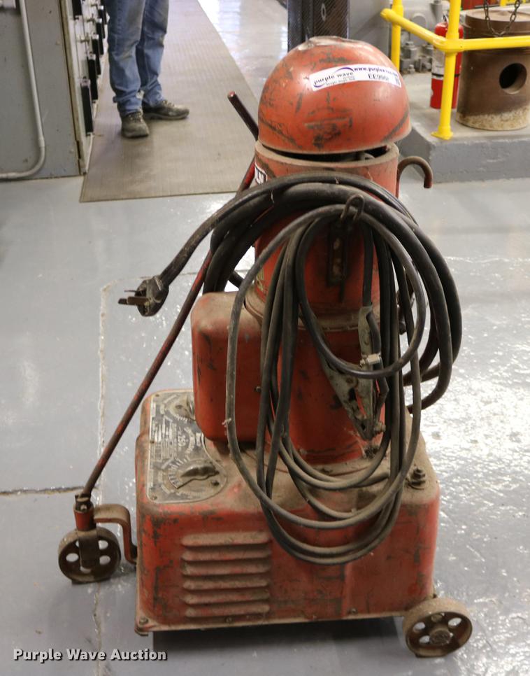 image for item EE9968 Lincoln Lincwelder DC 250MK welder