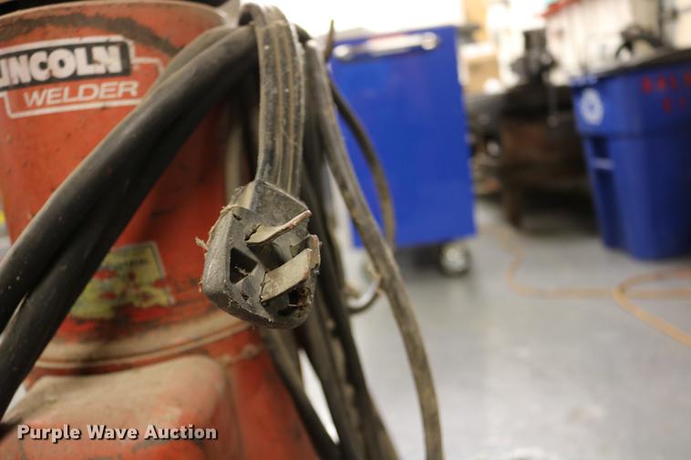image for item EE9968 Lincoln Lincwelder DC 250MK welder