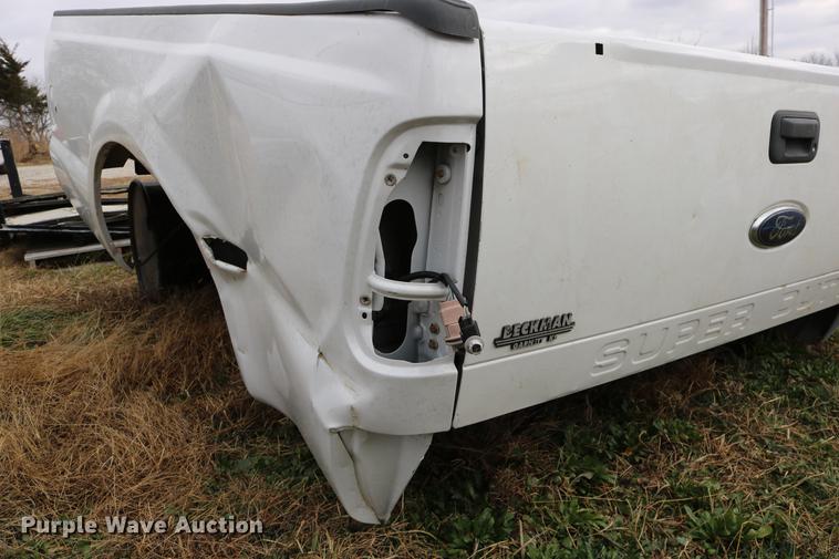 image for item EE9970 2007 Ford F250 pickup truck bed