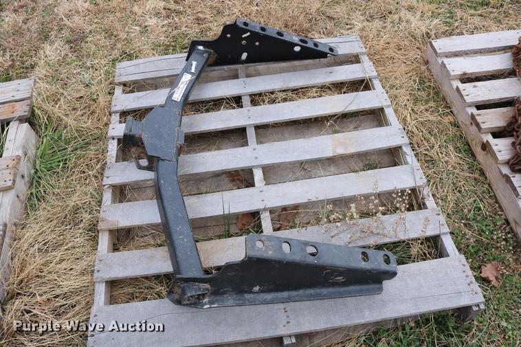 image for item EE9976 2007 Ford F250 receiver hitch