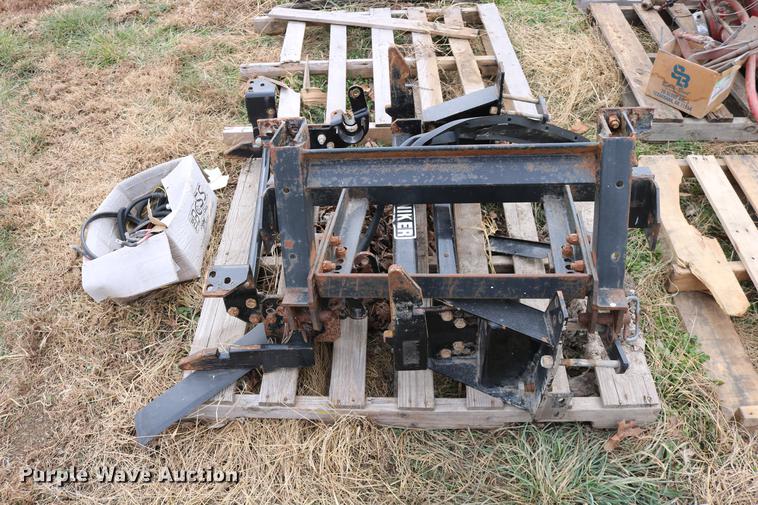 image for item EE9977 Automotive parts