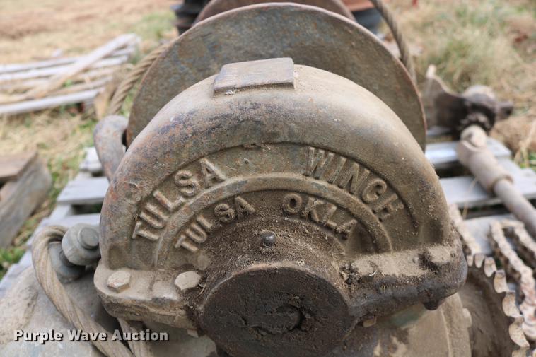 image for item EE9979 Tulsa winch